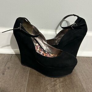 Madden girl heeled wedges